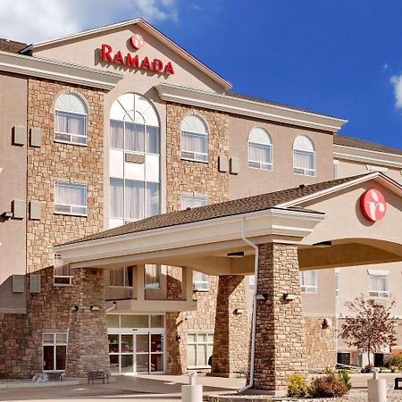 Ramada By Wyndham Lac La Biche Экстерьер фото