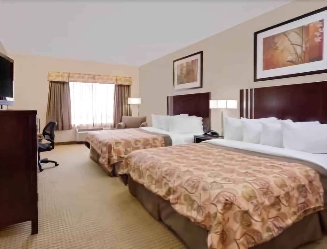 Ramada By Wyndham Lac La Biche Экстерьер фото