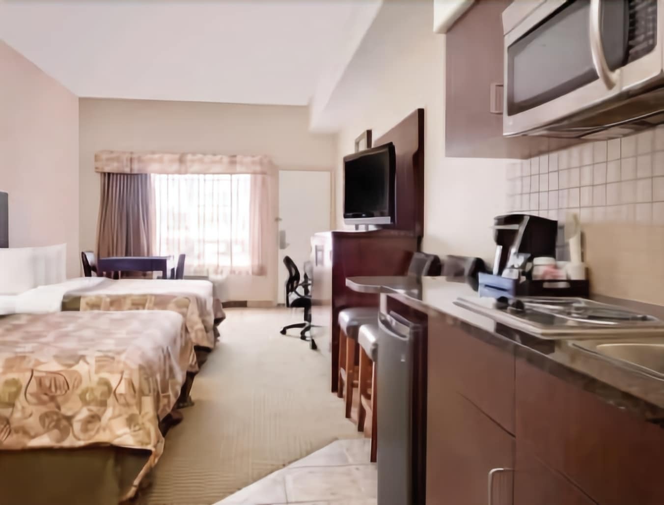Ramada By Wyndham Lac La Biche Экстерьер фото