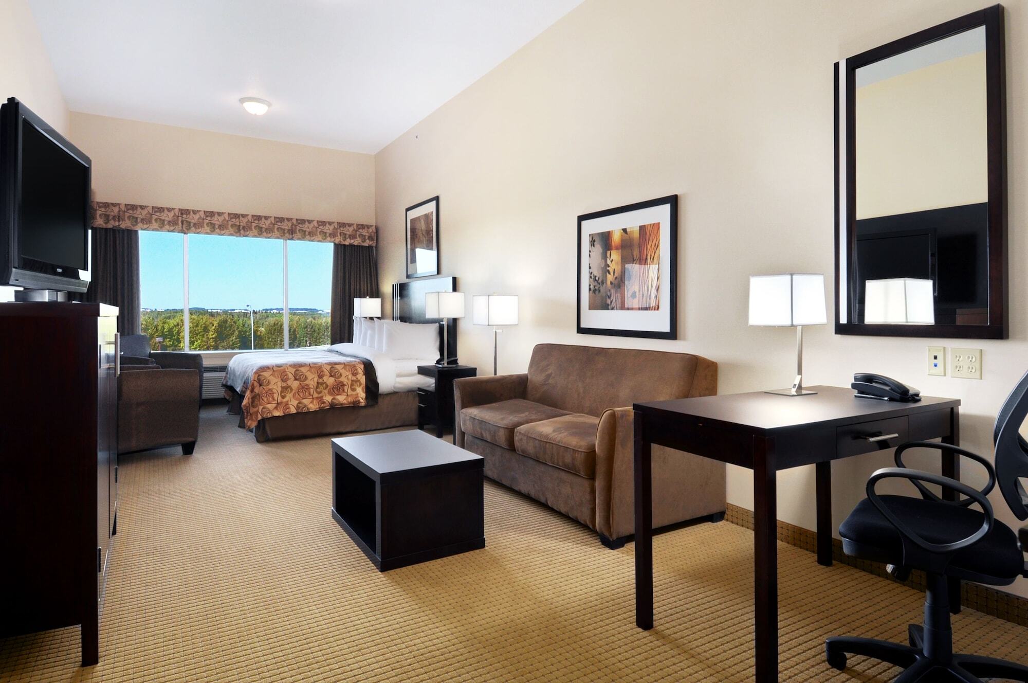 Ramada By Wyndham Lac La Biche Экстерьер фото